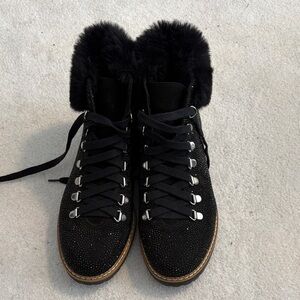 Women's Black Fur-Lined Lace-Up Shoes